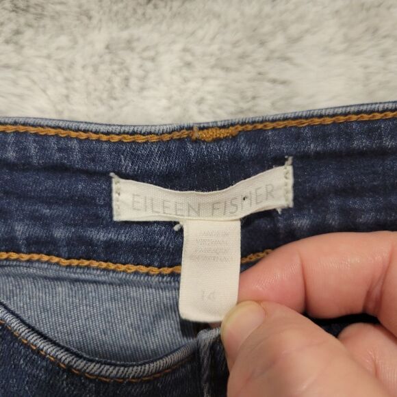Eileen Fisher frayed crop, size 14 - Picture 3 of 9